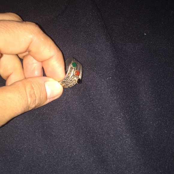 Silver ring - Picture 3 of 3